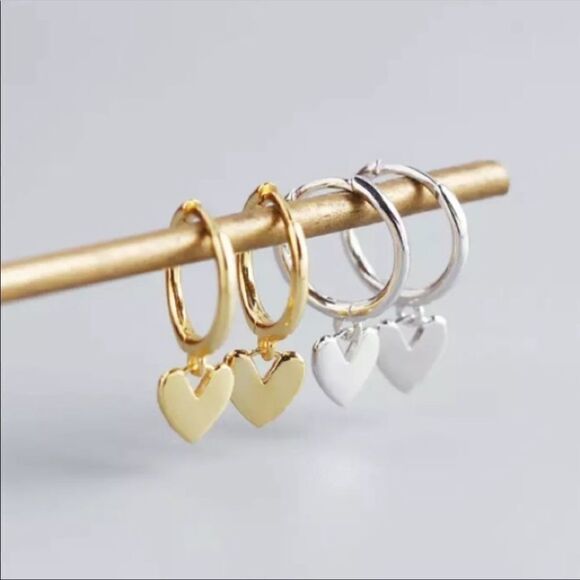🎉HP🎉 925 Sterling / Gold Hoop Earrings Small Heart Charm Hoop Earrings - Picture 1 of 7